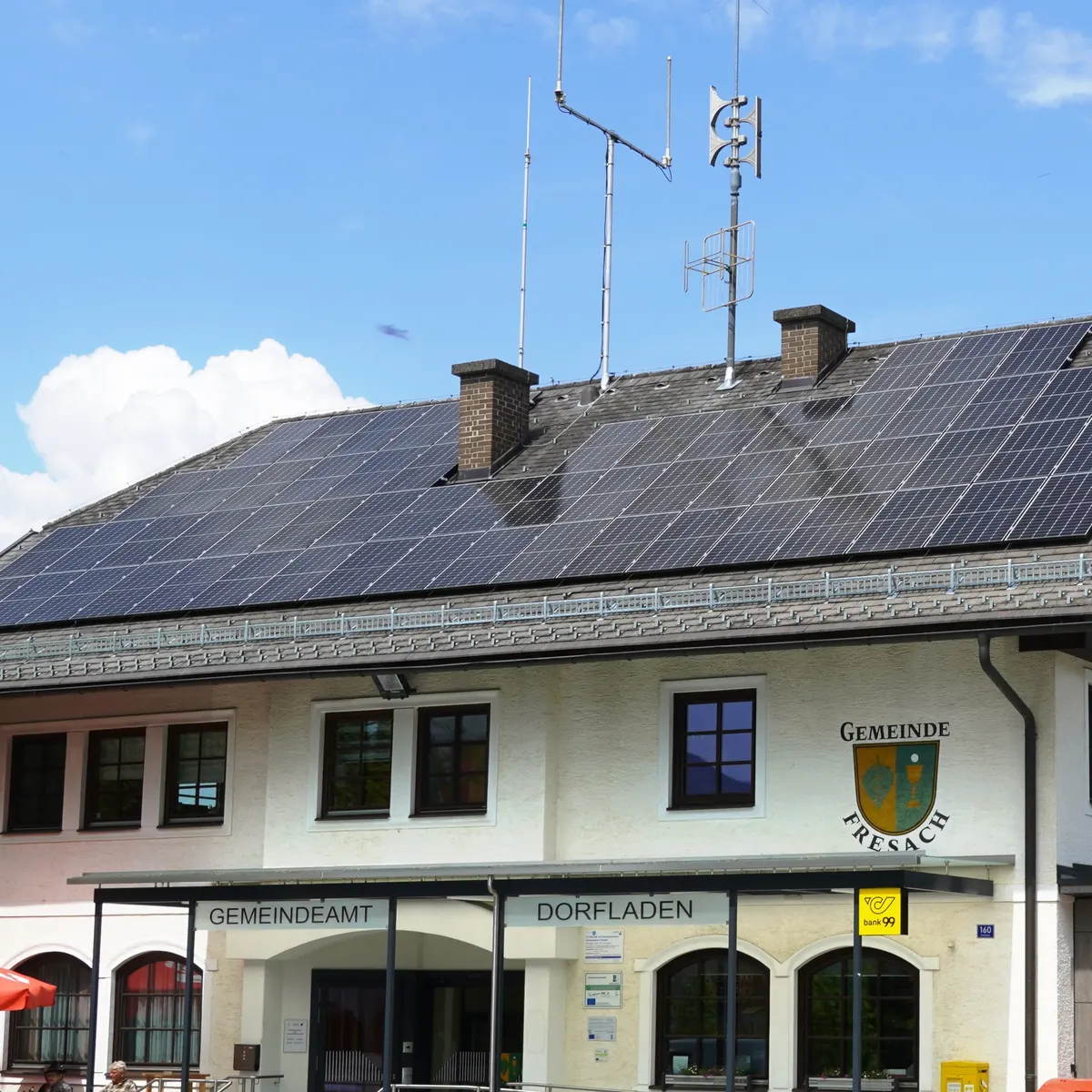 Photovoltaic system on the roof of the municipal office in Fresach, Carinthia