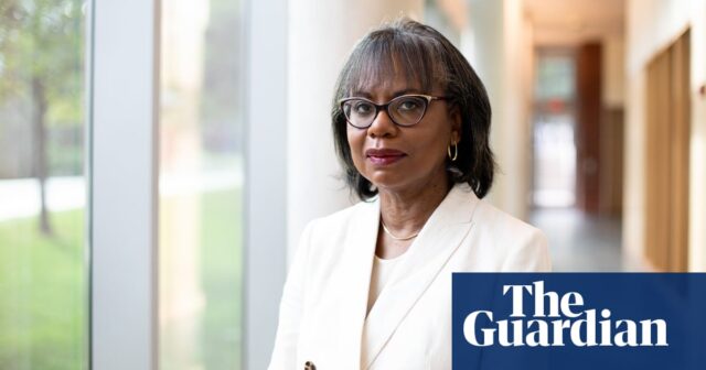 Anita Hill hat Verständnis für die „irritierend vertrauten“ Beleidigungen gegen Harris in einem Kommentar

