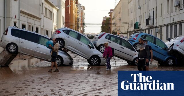 Es wird erwartet, dass die Zahl der Todesopfer bei Überschwemmungen in Spanien steigt, da die Wetterwarnsysteme kritisiert werden

