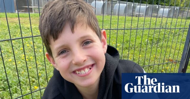 „Lebendig in unseren Herzen: Trauernde Familie würdigt den 11-jährigen Jack Davey nach dem tragischen Schulunfall in Melbourne.“

