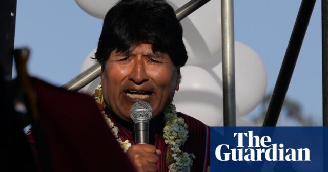 Boliviens Evo Morales sagt, sein Fahrzeug sei von Schüssen getroffen worden, als die politischen Spannungen zunahmen

