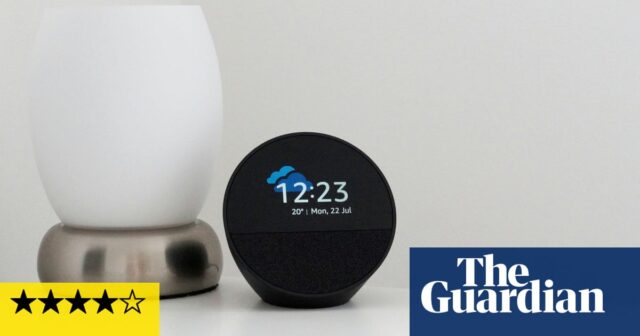 Echo Spot-Rezension: Amazons Alexa nimmt das Schlafzimmer ins Visier

