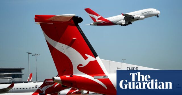 Mindestens 90 % der Bundespolitiker haben sich der exklusiven Qantas-Lounge angeschlossen und Dutzende haben Upgrades erhalten

