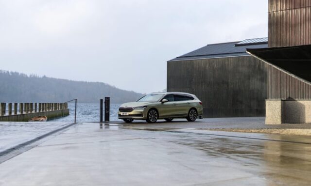 Vielseitig, stilvoll und smart: Ist der Škoda Superb das ideale Geschäftsauto?

