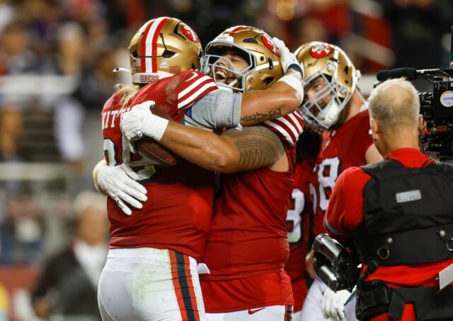 Fotos: San Francisco 49ers besiegen Rivalen Dallas Cowboys knapp

