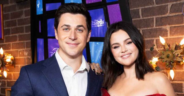 David Henrie denkt über sein „bedeutungsvolles“ TV-Wiedersehen mit Selena Gomez nach

