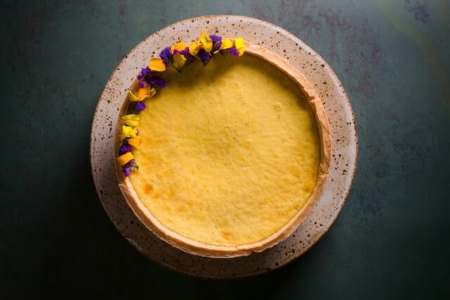 Rezept: Lavendel-Pudding-Torte mit süßer Masa-Kruste

