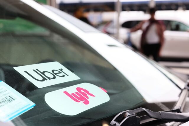 Patienten verlassen sich auf Lyft und Uber, um weite Strecken zur medizinischen Versorgung zurückzulegen

