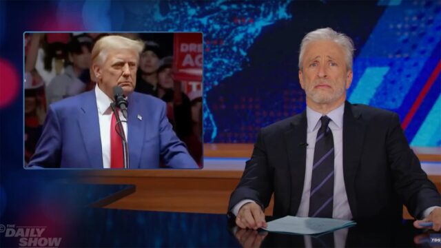 Jon Stewart äußert einige klare Gedanken zu Trumps „Massenabschiebungsplan“.

