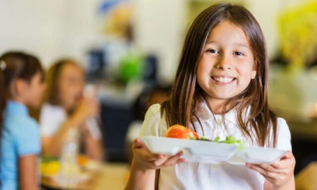 70 % der Schüler der Washington Public School haben jetzt Zugang zu kostenlosen Mahlzeiten

