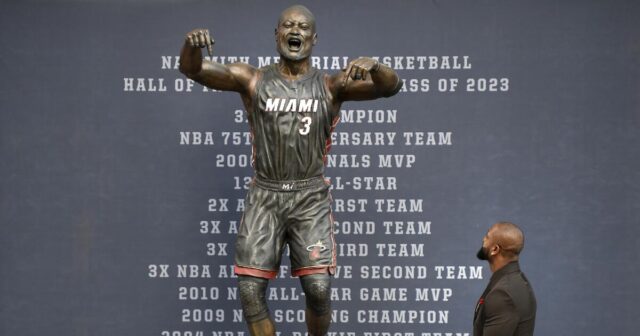 Ist es Dwyane Wade oder Laurence Fishburne? Künstler verteidigt Statue: „Wir hatten das Gleiche mit Kobe Nr. 8“

