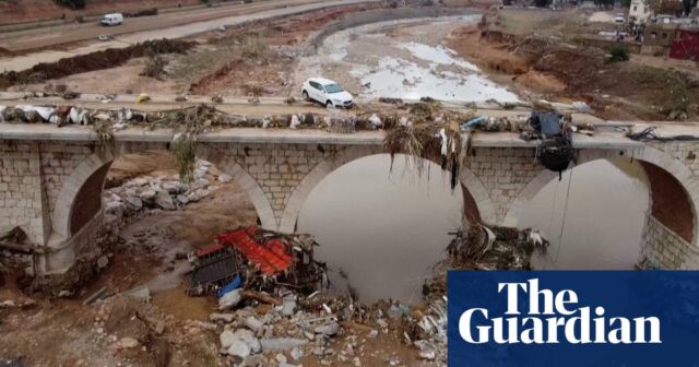 Drohnenaufnahmen zeigen Ausmaß der Verwüstung durch Überschwemmungen in Spanien – Video

