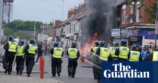 Teenager, der während der Unruhen in Middlesbrough ein Fenster einschlug, wurde im Berufungsverfahren freigelassen

