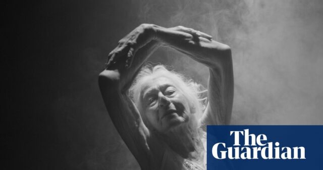 Die wegweisende Tänzerin und Choreografin Eileen Kramer ist im Alter von 110 Jahren gestorben

