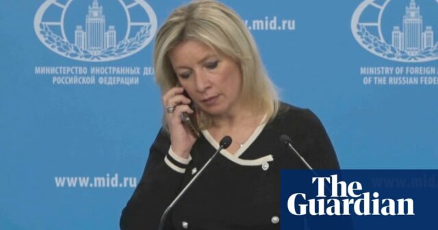 Russische Pressekonferenz unterbrochen durch Aufrufe zum Schweigen zu ballistischen Raketen – Video

