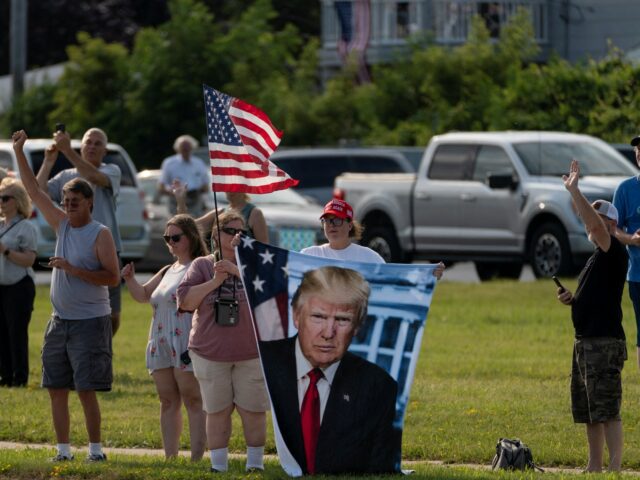 Das FBI bestätigt, dass Trumps Kabinettsmitglieder gezielt mit Bombendrohungen und „Swatting“-Attacken bedacht wurden.

