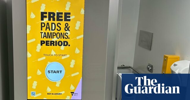 In Melbourne werden die ersten öffentlichen Verkaufsautomaten Australiens eingeführt, die kostenlose Binden und Tampons anbieten

