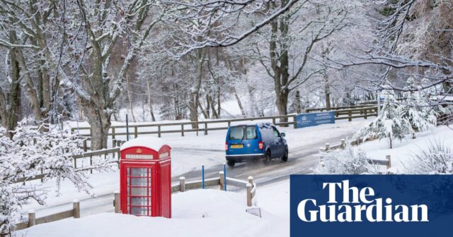 Schnee sperrt Straßen und Bahnstrecken, während Sturm Bert über Großbritannien hereinbricht

