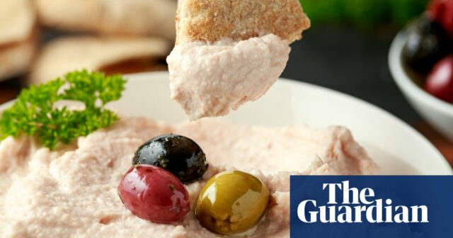 Käufer beklagen den Mangel an Taramasalata im Vereinigten Königreich, da Streiks zu einem Rückgang des Angebots führen

