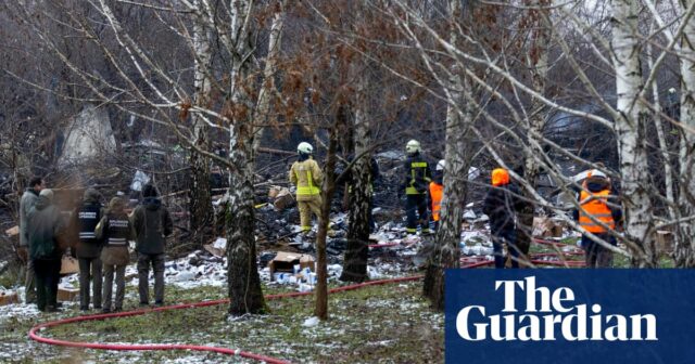 DHL-Frachtflugzeug stürzt in der Nähe des litauischen Flughafens ab

