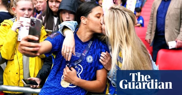 Sam Kerr und Partnerin Kristie Mewis geben bekannt, dass sie ein Baby bekommen

