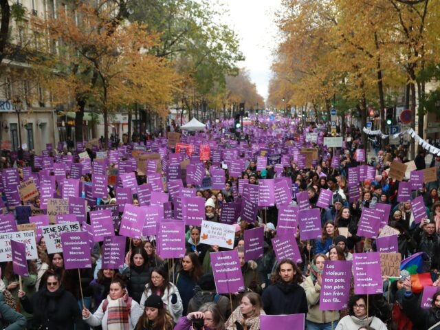 Tausende protestieren gegen sexuelle Gewalt in Frankreich

