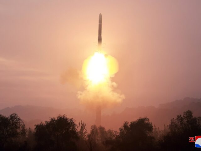 Nordkorea feuert ballistische Rakete ins Meer: Südkoreanisches Militär

