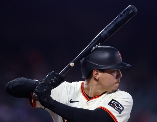 Wilmer Flores von den SF Giants übt seine Spieleroption für 2025 aus

