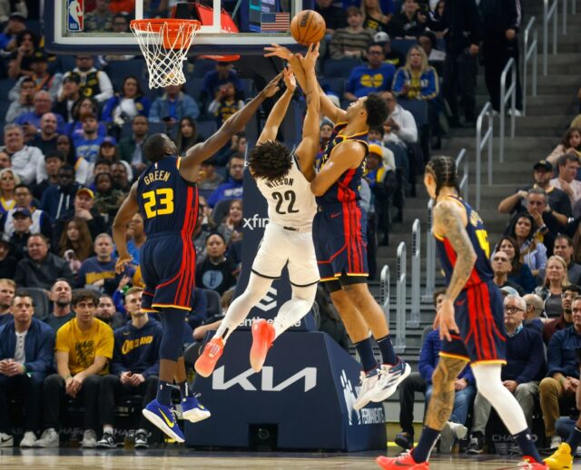 Es beginnen sich Risse zu zeigen, als die Warriors einen weiteren großen Vorsprung an die Nets verlieren

