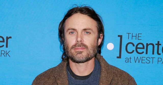 Casey Affleck verrät, warum Bruder Ben an Thanksgiving den Truthahn schneidet

