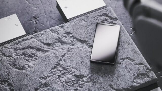 smartphone with Gorilla Glass