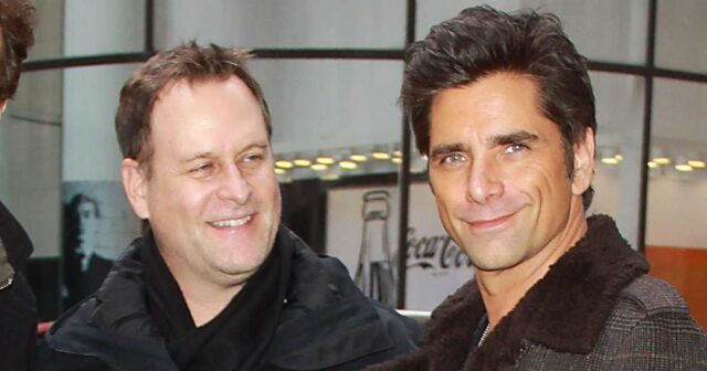 Dave Coulier verteidigt seinen „liebenden Freund“ John Stamos, weil er eine Glatze trägt

