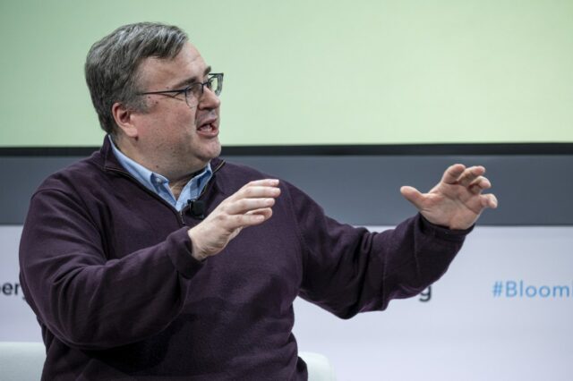 LinkedIn-Mitbegründer Reid Hoffman warnt vor Elon Musks „Interessenkonflikt“ bei der Festlegung der KI-Richtlinien

