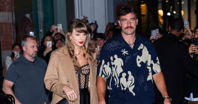 Travis Kelce passt im Match-Outfit zu Taylor Swifts kariertem Stil

