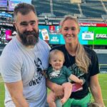 Die ESPN-Co-Moderatoren von Jason Kelce gratulieren ihm zur vierten Schwangerschaft von Kylie Kelce