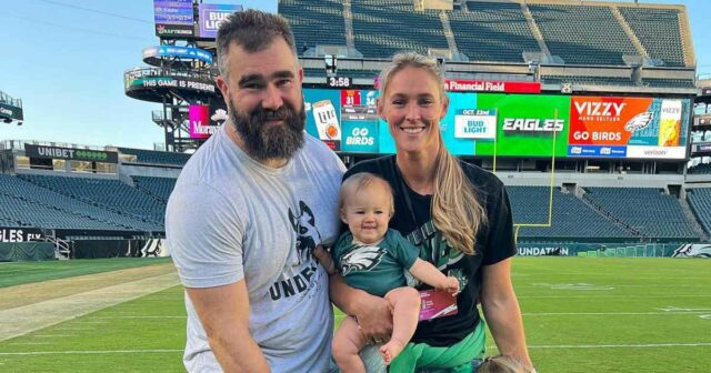 Die ESPN-Co-Moderatoren von Jason Kelce gratulieren ihm zur vierten Schwangerschaft von Kylie Kelce

