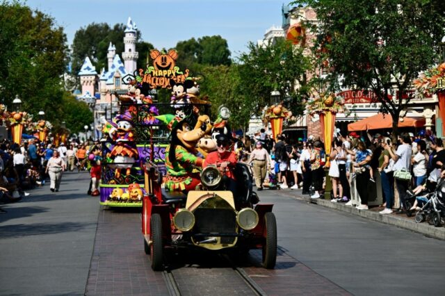 Hier erfahren Sie, was es in dieser Weihnachtszeit Neues in Disneyland gibt, darunter eine Dornröschen-Bar

