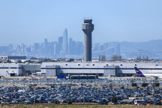 Der Flughafen Oakland darf San Francisco Bay vorerst nicht in seinem Namen enthalten, urteilt ein Richter

