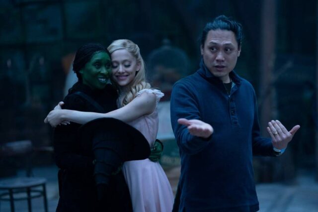 Jon M. Chu spricht über die Regie von „Wicked“, Fatherhood und Palo Alto Roots

