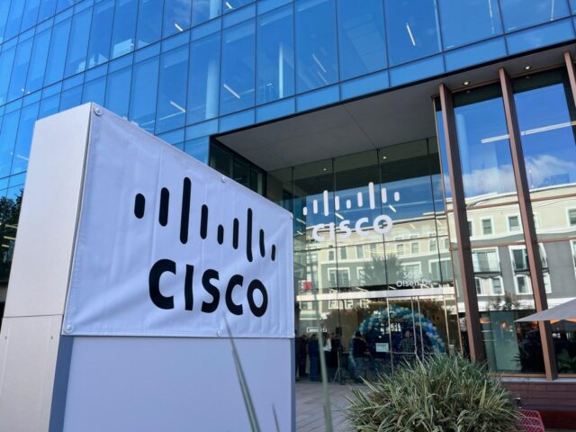 Cisco eröffnet Büro in San Jose, wo Tausende von Menschen in der Santana Row arbeiten werden

