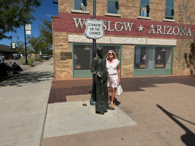 Ich wünschte, du wärst hier: an einer Straßenecke in Winslow, Arizona

