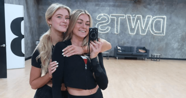 Lindsay Arnold weint bei Überraschungsauftritt in „DWTS“ um Schwester Rylee

