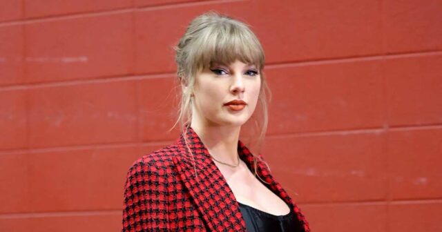 Warum trägt Taylor Swift weiterhin Karos? Schauen Sie sich die verrücktesten Fan-Theorien an

