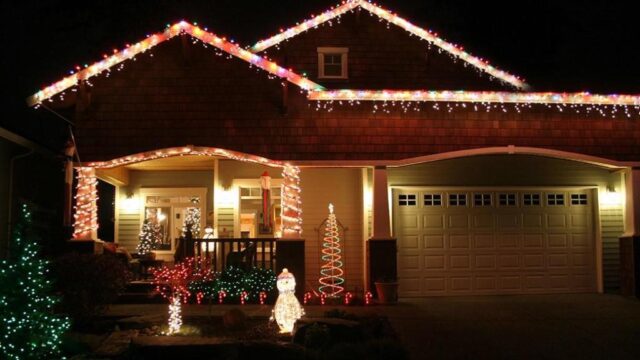 Verbreiten Sie Freude mit diesen weihnachtlichen Veranda-Lichtabdeckungen

