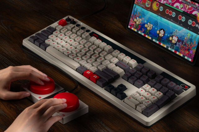 8BitDo hat eine neue Version der mechanischen Retro-Tastatur mit integriertem Nummernblock

