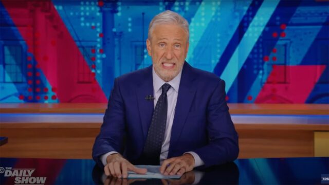 Sehen Sie, wie Jon Stewart in „The Daily Show“ auf die Wahlergebnisse reagiert

