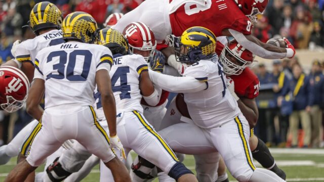 So schauen Sie sich Michigan vs. Indiana Football ohne Kabel an

