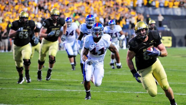 So schauen Sie Colorado-Kansas-Football ohne Kabel

