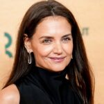 Der bequeme Rich-Mom-Sneaker-Look von Katie Holmes kostet bei Amazon nur 31 US-Dollar