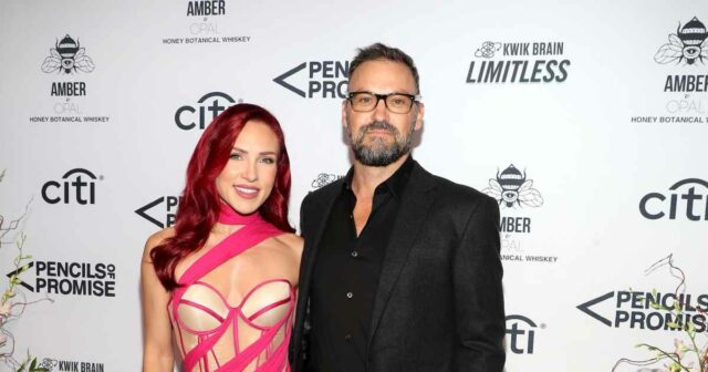 Sharna Burgess, die Verlobte von Brian Austin Green, feiert die Baby-News von Megan Fox

